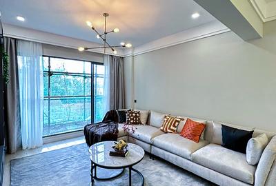 2 Bed Apartment with En Suite in Lavington