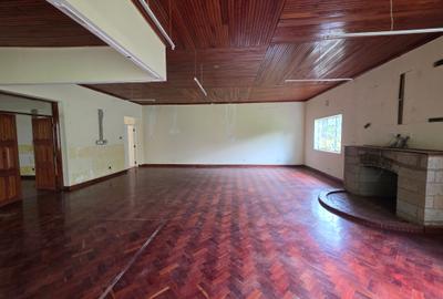 Office with Service Charge Included in Riverside - 2