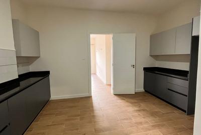 3 Bed Apartment with En Suite in Lavington