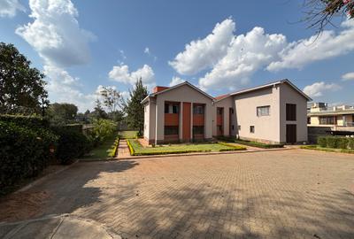 3 Bed Apartment with En Suite in Runda