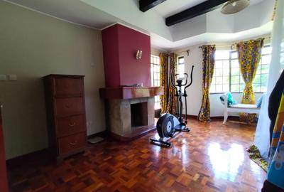4 Bed House with En Suite in Karen