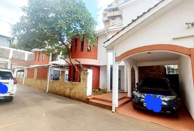 5 Bed Townhouse with En Suite at Brookside Drive
