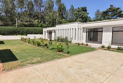 3 Bed Townhouse with En Suite in Karen - 2