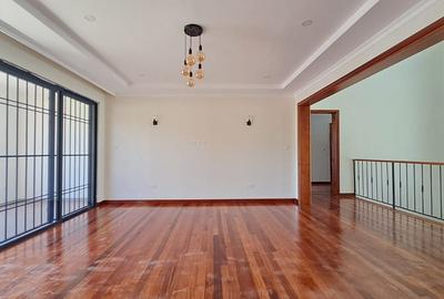 6 Bed Villa with En Suite at Loresho - 3