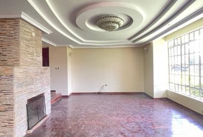 5 Bed Townhouse with En Suite in Lavington