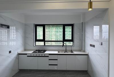 1 Bed Apartment with En Suite in Lavington - 3