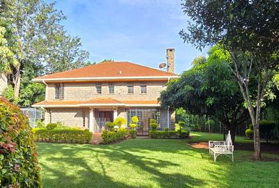 4 Bed House with En Suite in Runda