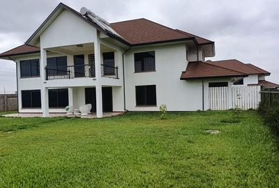 4 Bed Townhouse with En Suite at Paradise Lost