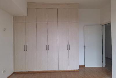 3 Bed Apartment with En Suite in Kilimani - 3