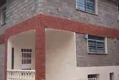 5 Bed Villa with En Suite at Lavington Green