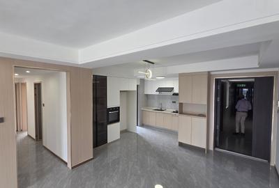 Serviced 3 Bed Apartment with En Suite at Riverside Drive - 4