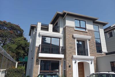 5 Bed Townhouse with En Suite at Spring Valley Estate