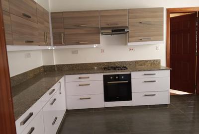 2 Bed Apartment with En Suite in Westlands Area