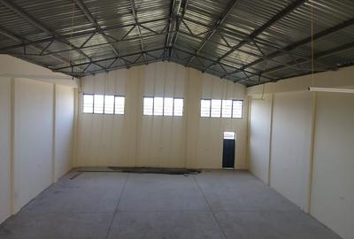 4,000 ft² Warehouse with Backup Generator in Mlolongo - 2