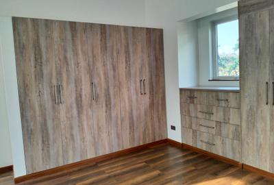 4 Bed Townhouse with En Suite in Lavington - 2