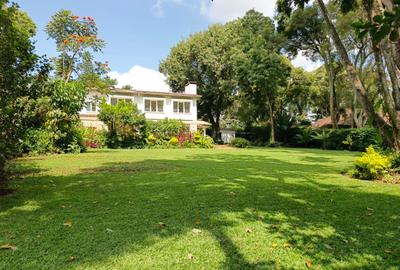 5 Bed House with Staff Quarters in Kitisuru
