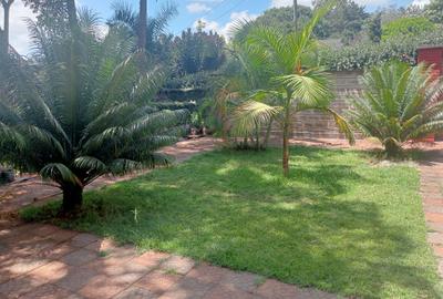 2 Bed House with En Suite at Runda Near Unep