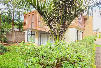 4 Bed Townhouse with En Suite at Convent Drive