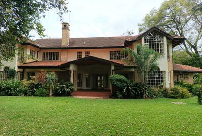 5 Bed Townhouse with En Suite in Rosslyn
