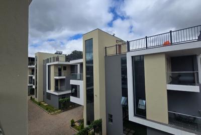 5 Bed House with En Suite in Lavington