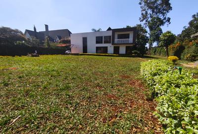 6 Bed House with En Suite in Runda - 2