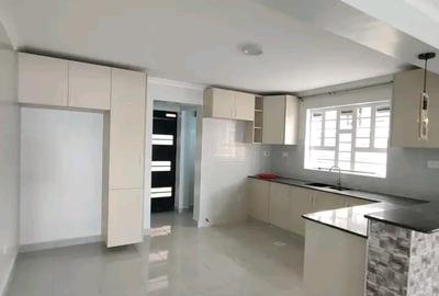 3 Bed House with En Suite in Kamakis - 4