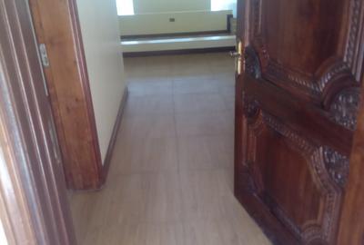 7 Bed House with En Suite at Mimosa