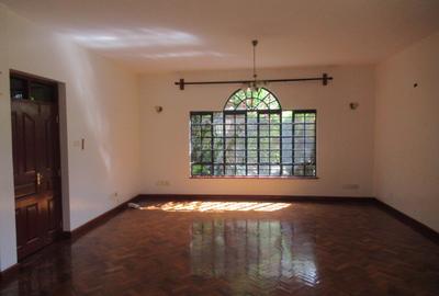 4 Bed Townhouse with En Suite at Kitisuru West - 4