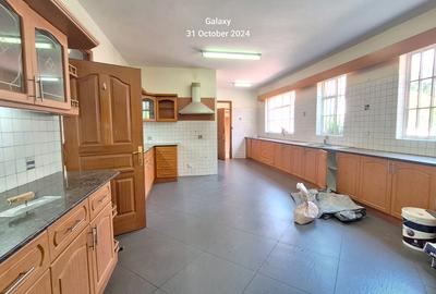 5 Bed Townhouse with En Suite at Kaputei Gardens - 3