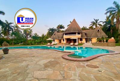 6 Bed Villa with En Suite in Diani