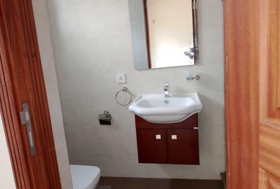 4 Bed Apartment with En Suite at Parklands - 4