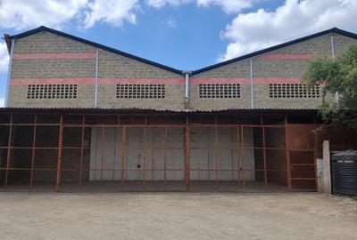 10,000 ft² Warehouse in Industrial Area