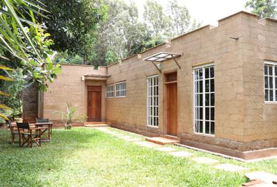 2 Bed House with En Suite in Runda