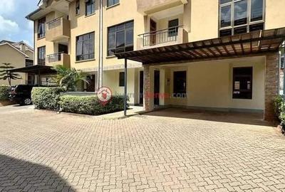 5 Bed Townhouse with En Suite in Lavington