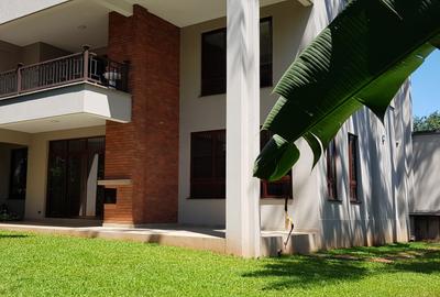 6 Bed Townhouse with En Suite at Lavington Green - 2