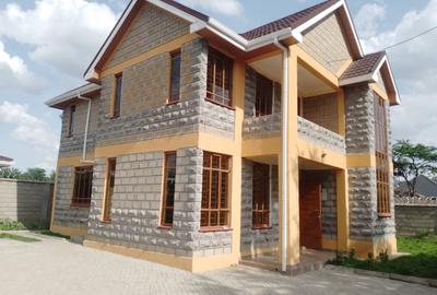 4 Bed Townhouse with En Suite in Ongata Rongai