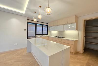 5 Bed Townhouse with En Suite at Convent Drive. - 4