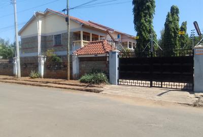 10 Bed House with En Suite at Milimani