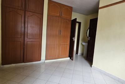 4 Bed House with En Suite in Karen
