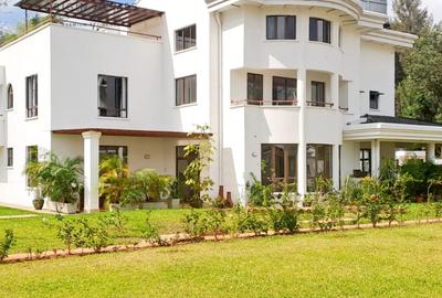 6 Bed Villa with En Suite at Ndege Road