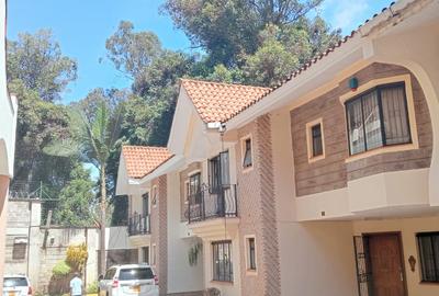 4 Bed Townhouse with En Suite in Westlands Area