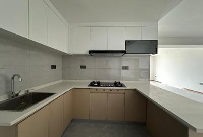 3 Bed Apartment with En Suite at Riverside - 3