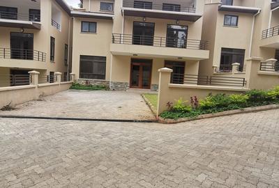 5 Bed Townhouse with En Suite at Lavington Green