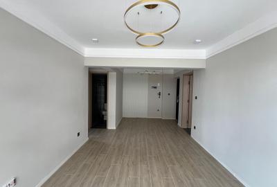 1 Bed Apartment with En Suite at Kingara Road - 4