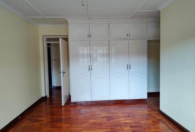 3 Bed Apartment with En Suite at Hatheru Road