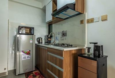 Serviced Studio Apartment with En Suite in Lavington - 2