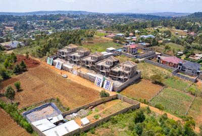 5 Bed Townhouse with En Suite in Kamangu - 2