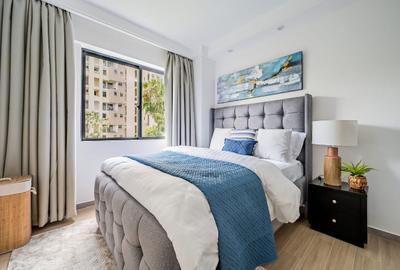 Serviced 2 Bed Apartment with En Suite in Riverside