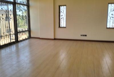 4 Bed Townhouse with En Suite in Lavington