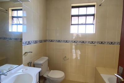 3 Bed Apartment with En Suite in Brookside